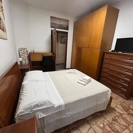 Maridea 2 Near Cinque Terre And The Gulf Of Poets لا سبيتسْيا
